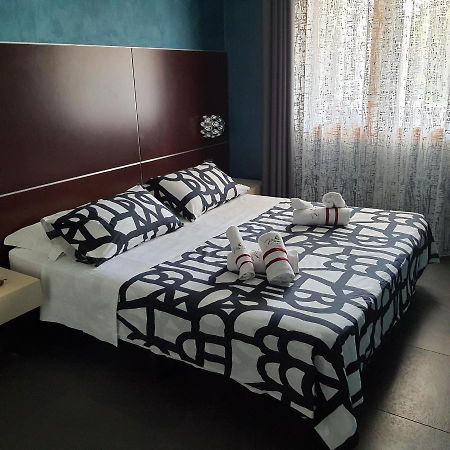 Manu'S Guest Suite Cosenza Exterior photo