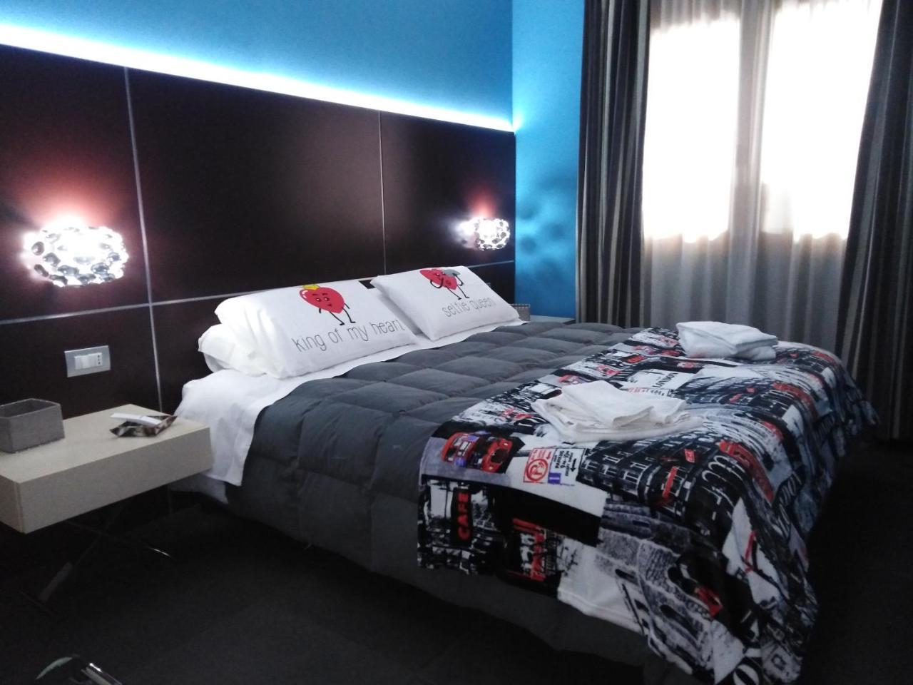 Manu'S Guest Suite Cosenza Exterior photo